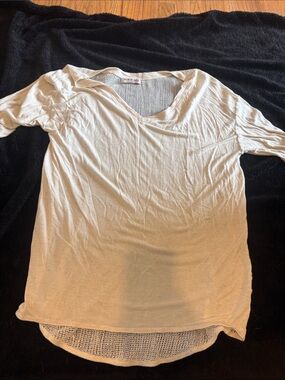 Michael Stars Cream Lightweight V-Neck Knit Top